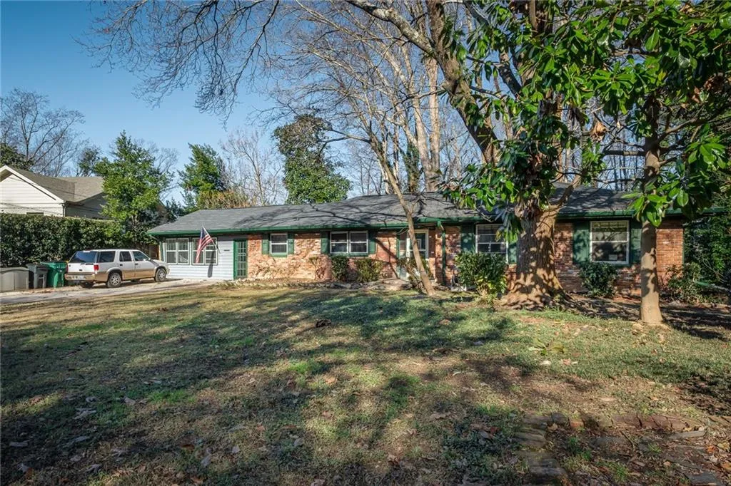 5638 Sherrell Drive, Sandy Springs, Georgia 30342, 4 Bedrooms Bedrooms, ,3 BathroomsBathrooms,Residential,Sold,5638 Sherrell Drive,6992158