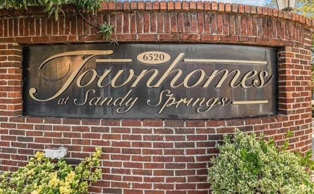 6520 Roswell Road Unit 62, Sandy Springs, Georgia 30328, 2 Bedrooms Bedrooms, ,1 BathroomBathrooms,Residential,For Sale,6520 Roswell Road Unit 62,7717803