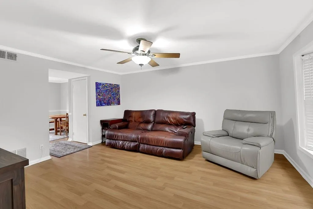 6520 Roswell Road Unit 62, Sandy Springs, Georgia 30328, 2 Bedrooms Bedrooms, ,1 BathroomBathrooms,Residential,For Sale,6520 Roswell Road Unit 62,7717803