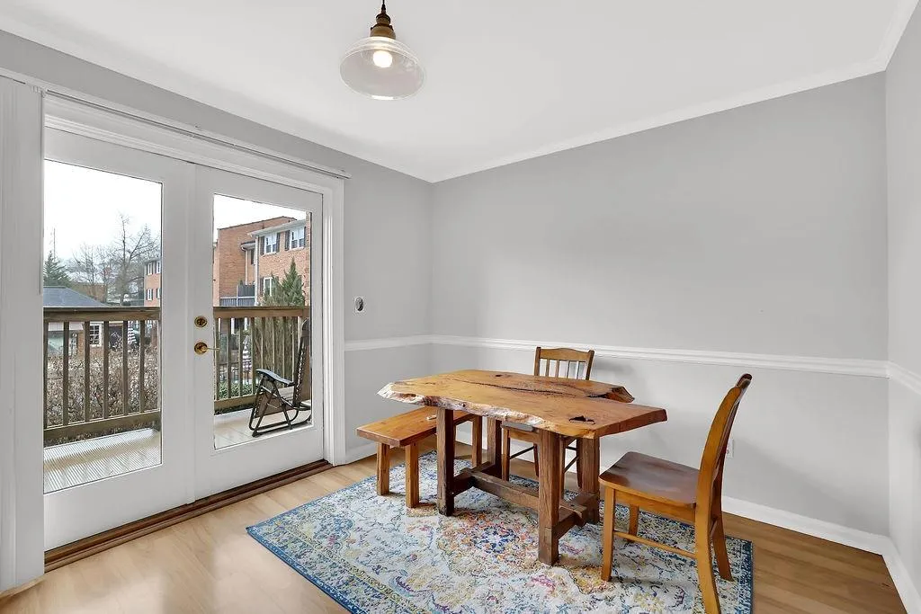 6520 Roswell Road Unit 62, Sandy Springs, Georgia 30328, 2 Bedrooms Bedrooms, ,1 BathroomBathrooms,Residential,For Sale,6520 Roswell Road Unit 62,7717803