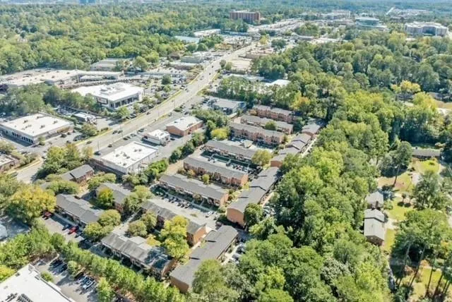 6520 Roswell Road Unit 62, Sandy Springs, Georgia 30328, 2 Bedrooms Bedrooms, ,1 BathroomBathrooms,Residential,For Sale,6520 Roswell Road Unit 62,7717803