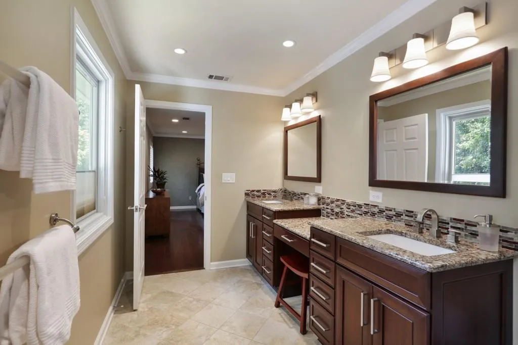 6820 Hunters Trace Circle, Atlanta, Georgia 30328, 4 Bedrooms Bedrooms, ,3 BathroomsBathrooms,Residential,Sold,6820 Hunters Trace Circle,6609623