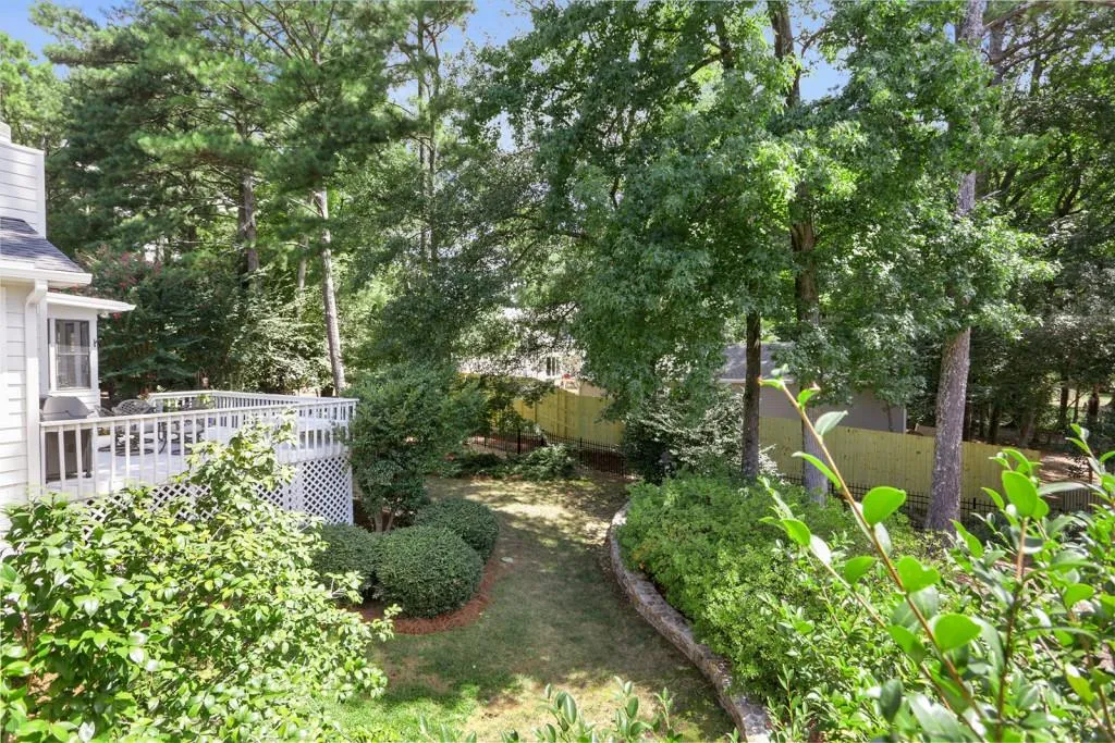 6820 Hunters Trace Circle, Atlanta, Georgia 30328, 4 Bedrooms Bedrooms, ,3 BathroomsBathrooms,Residential,Sold,6820 Hunters Trace Circle,6609623
