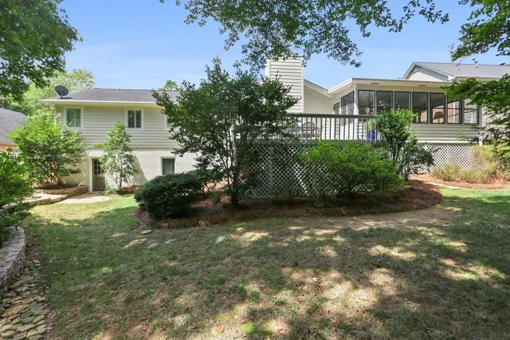 6820 Hunters Trace Circle, Atlanta, Georgia 30328, 4 Bedrooms Bedrooms, ,3 BathroomsBathrooms,Residential,Sold,6820 Hunters Trace Circle,6609623
