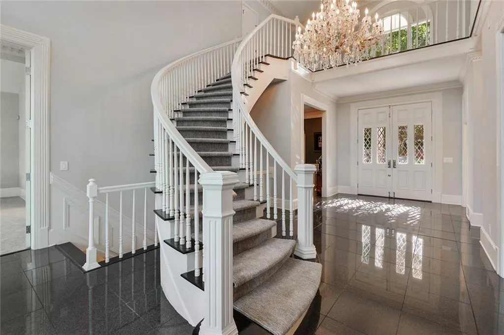 9485 Huntcliff Trace, Sandy Springs, Georgia 30350, 6 Bedrooms Bedrooms, ,7 BathroomsBathrooms,Residential,Sold,9485 Huntcliff Trace,6717404
