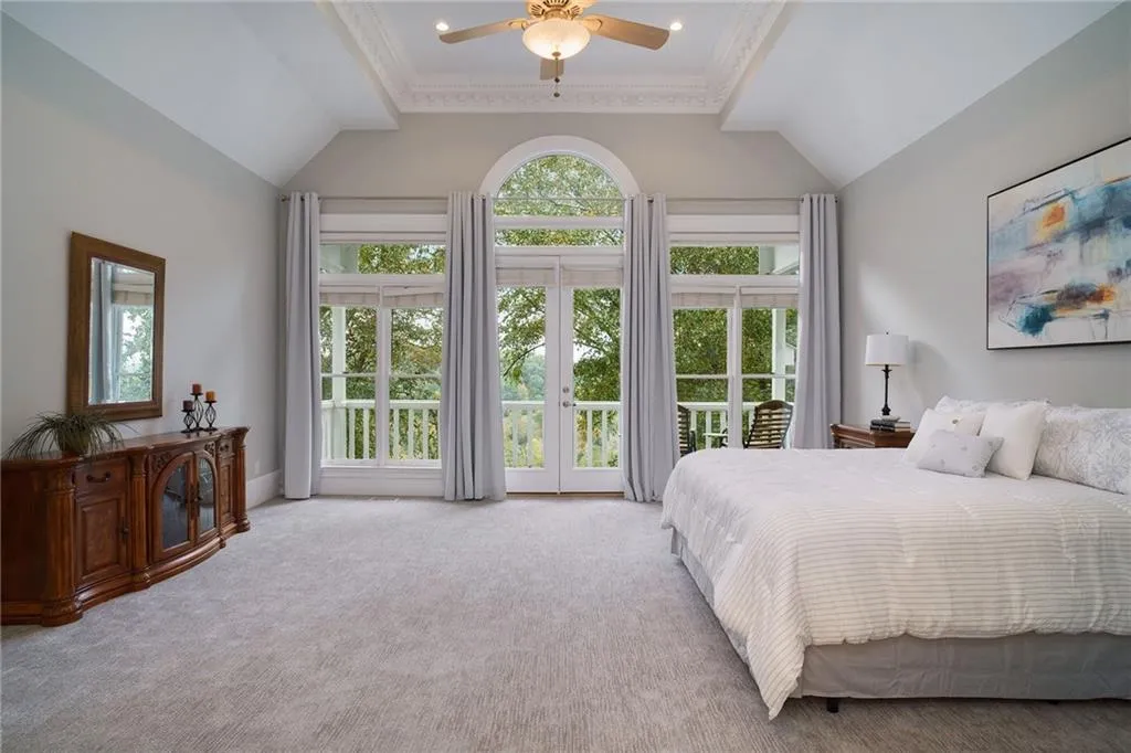 9485 Huntcliff Trace, Sandy Springs, Georgia 30350, 6 Bedrooms Bedrooms, ,7 BathroomsBathrooms,Residential,Sold,9485 Huntcliff Trace,6717404