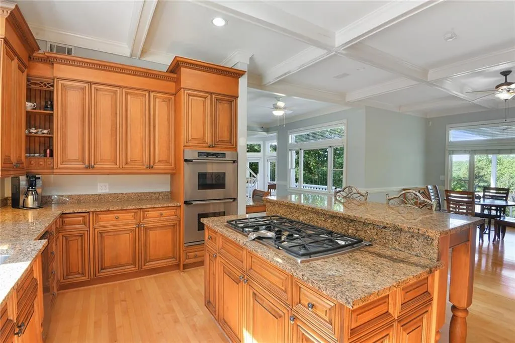 9485 Huntcliff Trace, Sandy Springs, Georgia 30350, 6 Bedrooms Bedrooms, ,7 BathroomsBathrooms,Residential,Sold,9485 Huntcliff Trace,6717404