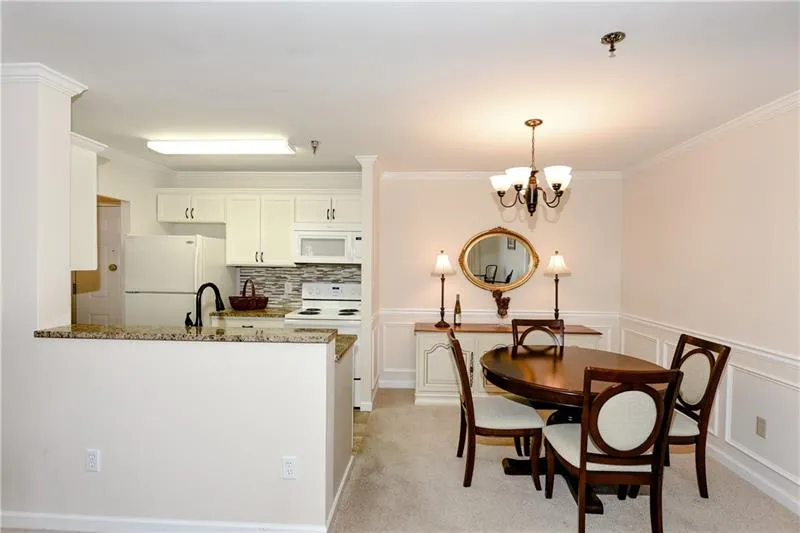 300 Johnson Ferry Road Ne Unit A808, Sandy Springs, Georgia 30328, 2 Bedrooms Bedrooms, ,2 BathroomsBathrooms,Residential,Sold,300 Johnson Ferry Road Ne Unit A808,6622790