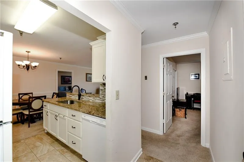 300 Johnson Ferry Road Ne Unit A808, Sandy Springs, Georgia 30328, 2 Bedrooms Bedrooms, ,2 BathroomsBathrooms,Residential,Sold,300 Johnson Ferry Road Ne Unit A808,6622790