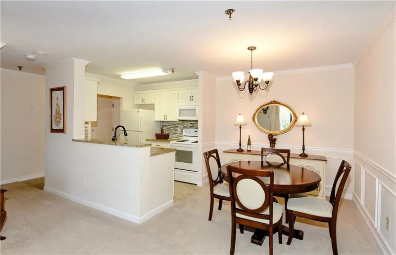 300 Johnson Ferry Road Ne Unit A808, Sandy Springs, Georgia 30328, 2 Bedrooms Bedrooms, ,2 BathroomsBathrooms,Residential,Sold,300 Johnson Ferry Road Ne Unit A808,6622790