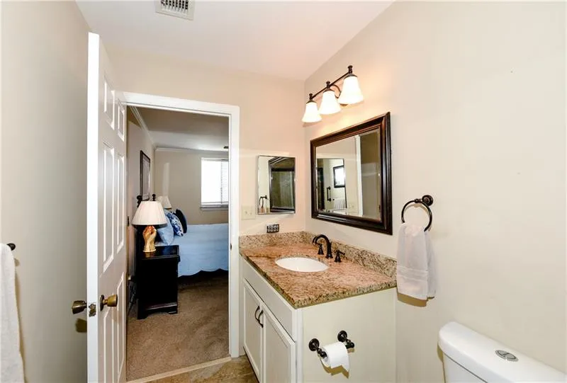 300 Johnson Ferry Road Ne Unit A808, Sandy Springs, Georgia 30328, 2 Bedrooms Bedrooms, ,2 BathroomsBathrooms,Residential,Sold,300 Johnson Ferry Road Ne Unit A808,6622790