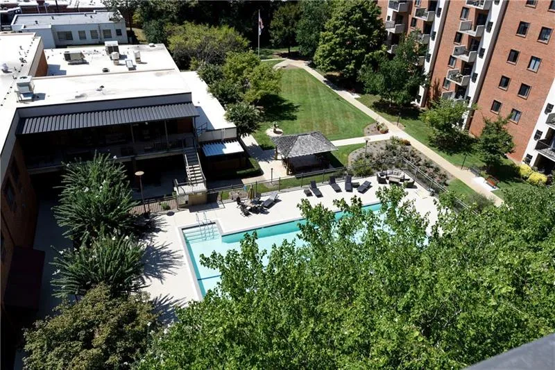 300 Johnson Ferry Road Ne Unit A808, Sandy Springs, Georgia 30328, 2 Bedrooms Bedrooms, ,2 BathroomsBathrooms,Residential,Sold,300 Johnson Ferry Road Ne Unit A808,6622790