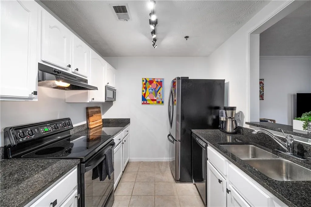 970 Sidney Marcus Boulevard Ne Unit 2211, Atlanta, Georgia 30324, 1 Bedroom Bedrooms, ,1 BathroomBathrooms,Residential,For Sale,970 Sidney Marcus Boulevard Ne Unit 2211,7621263