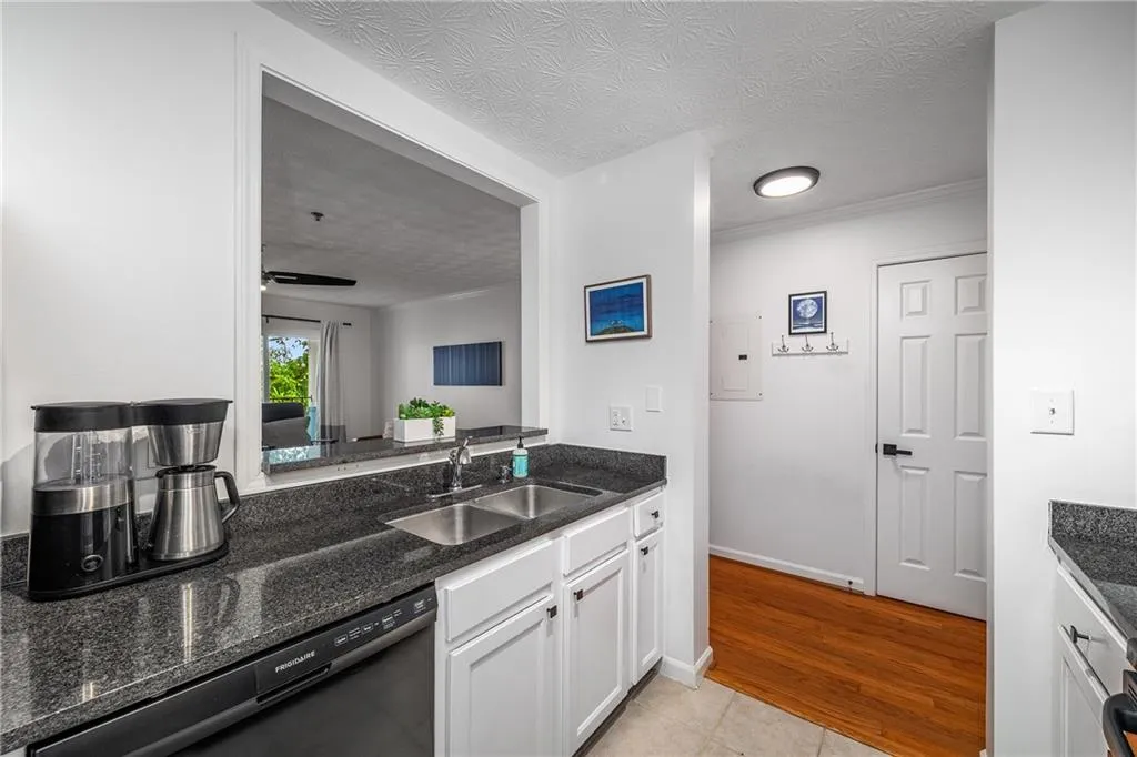 970 Sidney Marcus Boulevard Ne Unit 2211, Atlanta, Georgia 30324, 1 Bedroom Bedrooms, ,1 BathroomBathrooms,Residential,For Sale,970 Sidney Marcus Boulevard Ne Unit 2211,7621263