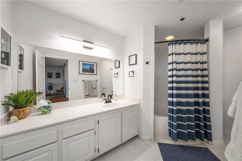 970 Sidney Marcus Boulevard Ne Unit 2211, Atlanta, Georgia 30324, 1 Bedroom Bedrooms, ,1 BathroomBathrooms,Residential,For Sale,970 Sidney Marcus Boulevard Ne Unit 2211,7621263