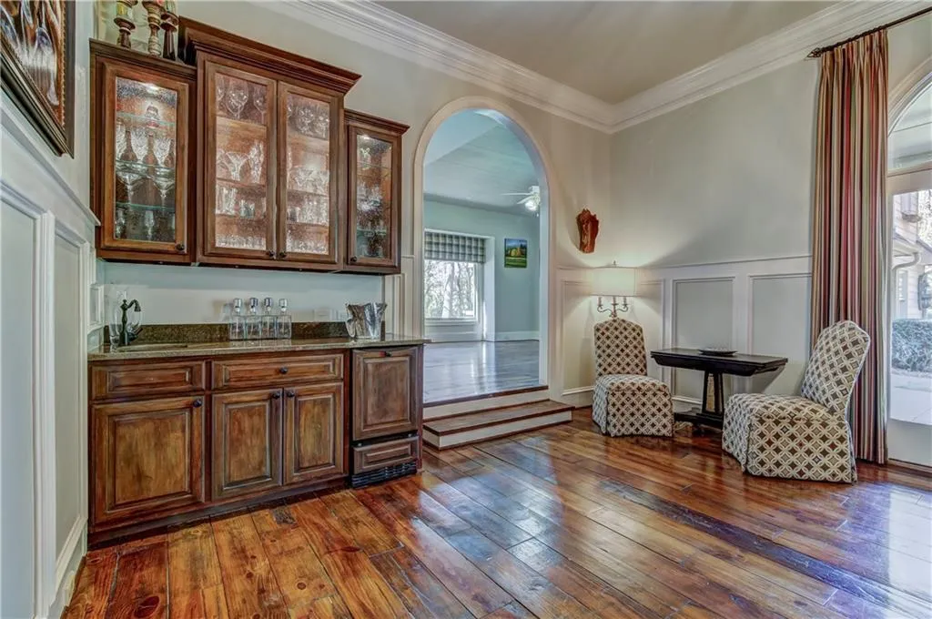 340 Franklin Road Ne, Sandy Springs, Georgia 30342, 6 Bedrooms Bedrooms, ,5 BathroomsBathrooms,Residential,Sold,340 Franklin Road Ne,6010040