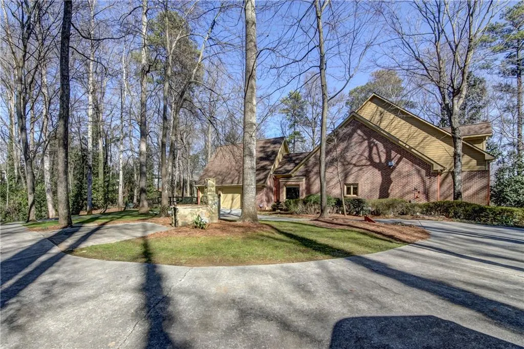 340 Franklin Road Ne, Sandy Springs, Georgia 30342, 6 Bedrooms Bedrooms, ,5 BathroomsBathrooms,Residential,Sold,340 Franklin Road Ne,6010040