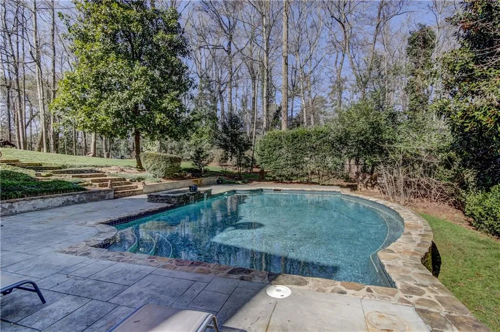 340 Franklin Road Ne, Sandy Springs, Georgia 30342, 6 Bedrooms Bedrooms, ,5 BathroomsBathrooms,Residential,Sold,340 Franklin Road Ne,6010040