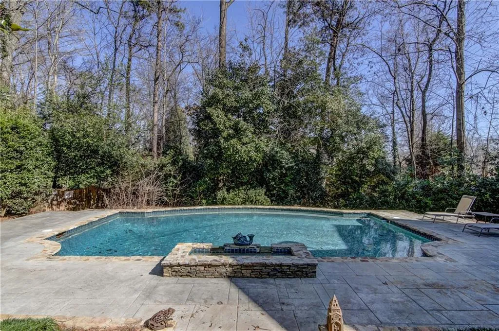 340 Franklin Road Ne, Sandy Springs, Georgia 30342, 6 Bedrooms Bedrooms, ,5 BathroomsBathrooms,Residential,Sold,340 Franklin Road Ne,6010040