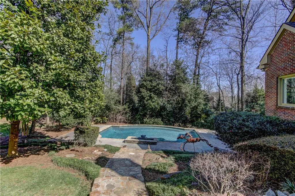 340 Franklin Road Ne, Sandy Springs, Georgia 30342, 6 Bedrooms Bedrooms, ,5 BathroomsBathrooms,Residential,Sold,340 Franklin Road Ne,6010040