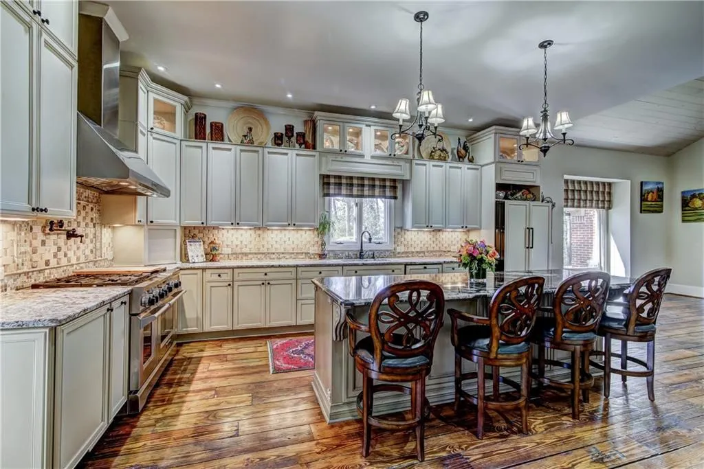 340 Franklin Road Ne, Sandy Springs, Georgia 30342, 6 Bedrooms Bedrooms, ,5 BathroomsBathrooms,Residential,Sold,340 Franklin Road Ne,6010040