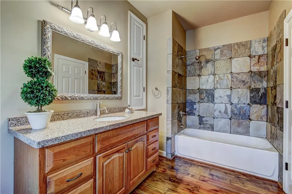 340 Franklin Road Ne, Sandy Springs, Georgia 30342, 6 Bedrooms Bedrooms, ,5 BathroomsBathrooms,Residential,Sold,340 Franklin Road Ne,6010040