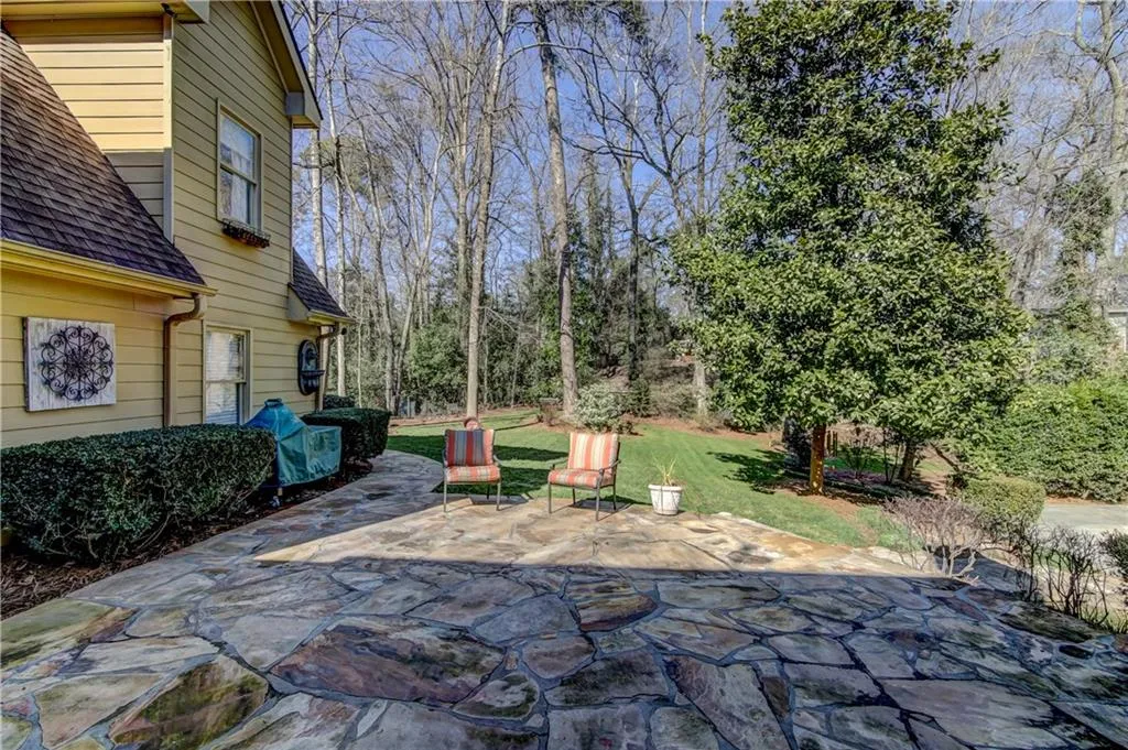 340 Franklin Road Ne, Sandy Springs, Georgia 30342, 6 Bedrooms Bedrooms, ,5 BathroomsBathrooms,Residential,Sold,340 Franklin Road Ne,6010040