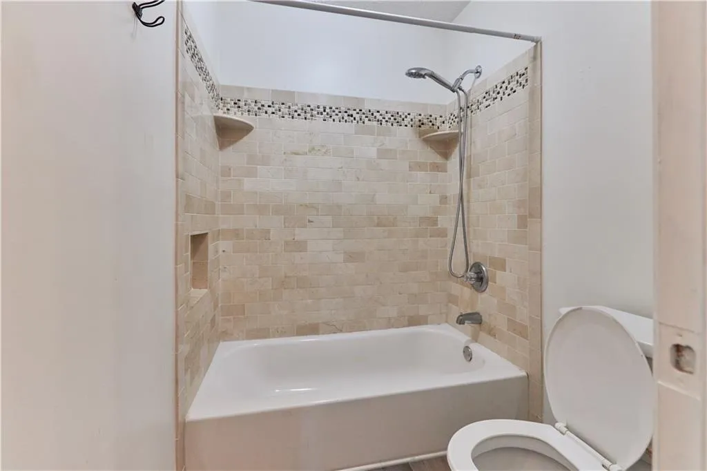 1302 Natchez Trace, Atlanta, Georgia 30350, 2 Bedrooms Bedrooms, ,1 BathroomBathrooms,Residential,Sold,1302 Natchez Trace,7515339