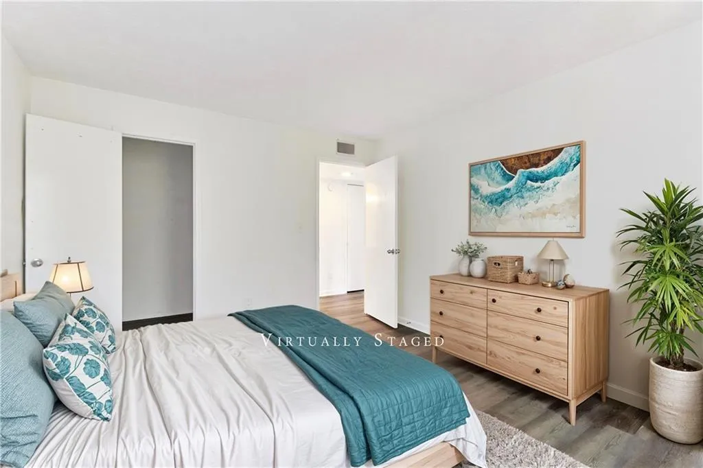 1302 Natchez Trace, Atlanta, Georgia 30350, 2 Bedrooms Bedrooms, ,1 BathroomBathrooms,Residential,Sold,1302 Natchez Trace,7515339