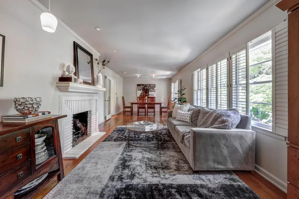 56 Pine Lake Drive, Sandy Springs, Georgia 30327, 3 Bedrooms Bedrooms, ,2 BathroomsBathrooms,Residential,Sold,56 Pine Lake Drive,6538669