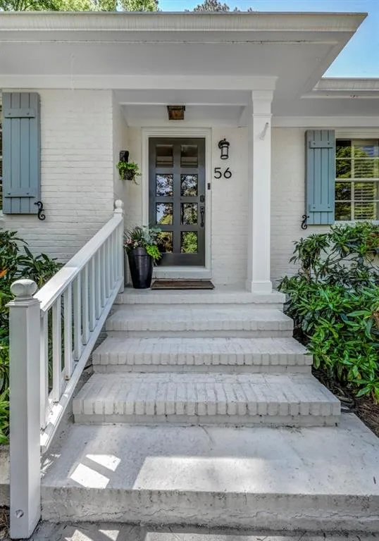 56 Pine Lake Drive, Sandy Springs, Georgia 30327, 3 Bedrooms Bedrooms, ,2 BathroomsBathrooms,Residential,Sold,56 Pine Lake Drive,6538669