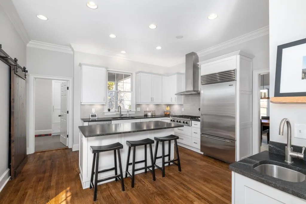 5790 Long Grove Drive, Sandy Springs, Georgia 30328, 5 Bedrooms Bedrooms, ,4 BathroomsBathrooms,Residential,Sold,5790 Long Grove Drive,7173876