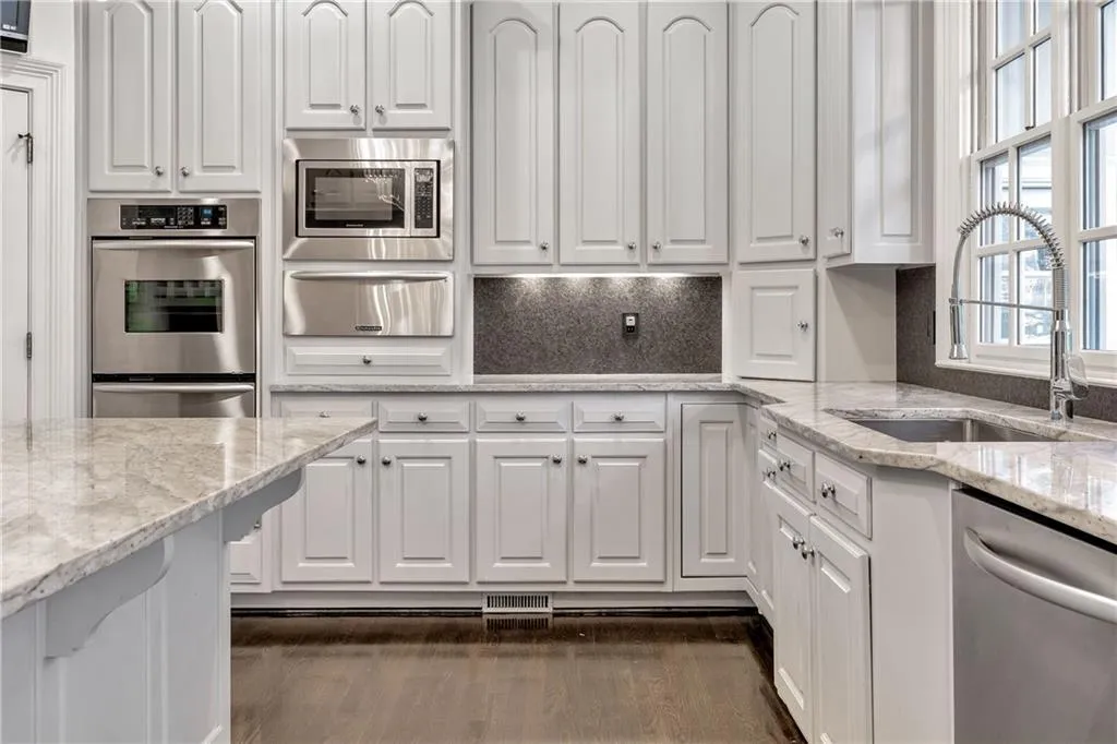 12 Powers Chase Circle, Sandy Springs, Georgia 30327, 8 Bedrooms Bedrooms, ,8 BathroomsBathrooms,Residential,Sold,12 Powers Chase Circle,6982740 12 Powers Chase Circle, Sandy Springs, Georgia 30327, 8 Bedrooms Bedrooms, ,8 BathroomsBathrooms,Residential,Sold,12 Powers Chase Circle,6982740