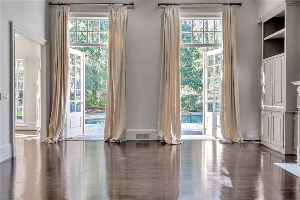 12 Powers Chase Circle, Sandy Springs, Georgia 30327, 8 Bedrooms Bedrooms, ,8 BathroomsBathrooms,Residential,Sold,12 Powers Chase Circle,6982740 12 Powers Chase Circle, Sandy Springs, Georgia 30327, 8 Bedrooms Bedrooms, ,8 BathroomsBathrooms,Residential,Sold,12 Powers Chase Circle,6982740