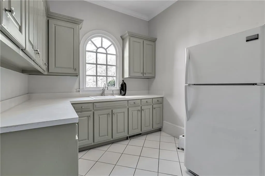 12 Powers Chase Circle, Sandy Springs, Georgia 30327, 8 Bedrooms Bedrooms, ,8 BathroomsBathrooms,Residential,Sold,12 Powers Chase Circle,6982740 12 Powers Chase Circle, Sandy Springs, Georgia 30327, 8 Bedrooms Bedrooms, ,8 BathroomsBathrooms,Residential,Sold,12 Powers Chase Circle,6982740