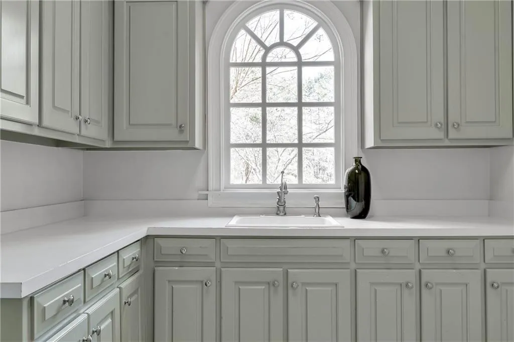 12 Powers Chase Circle, Sandy Springs, Georgia 30327, 8 Bedrooms Bedrooms, ,8 BathroomsBathrooms,Residential,Sold,12 Powers Chase Circle,6982740 12 Powers Chase Circle, Sandy Springs, Georgia 30327, 8 Bedrooms Bedrooms, ,8 BathroomsBathrooms,Residential,Sold,12 Powers Chase Circle,6982740