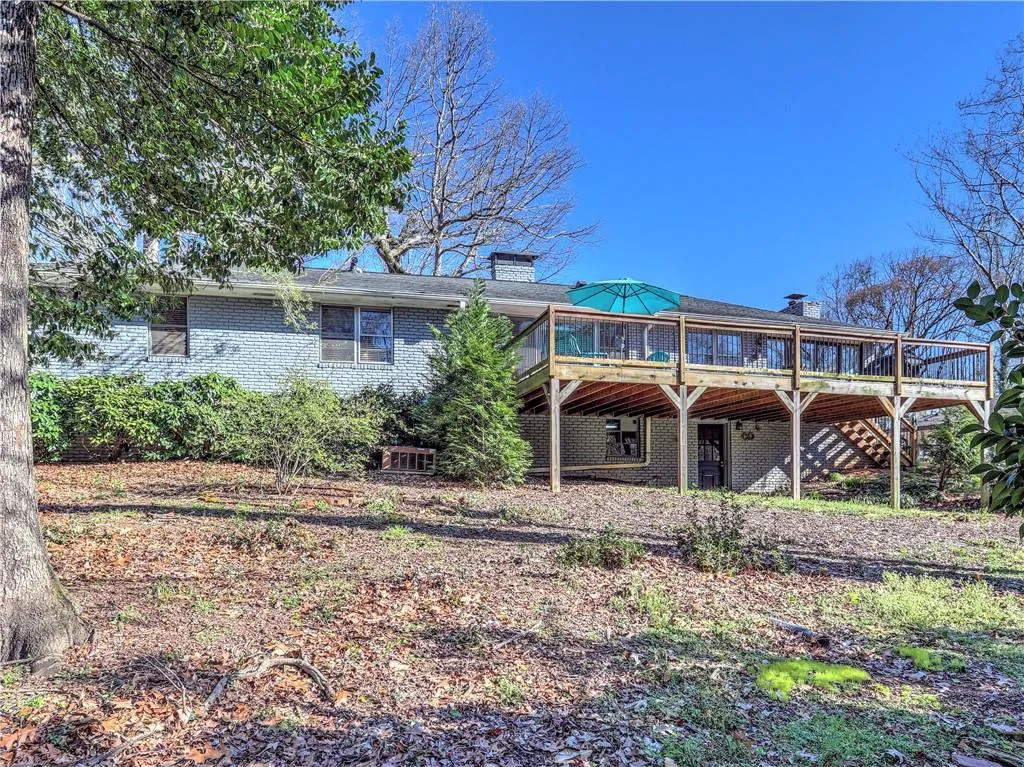 285 Elden Drive, Atlanta, Georgia 30342, 3 Bedrooms Bedrooms, ,2 BathroomsBathrooms,Residential,Sold,285 Elden Drive,6518710