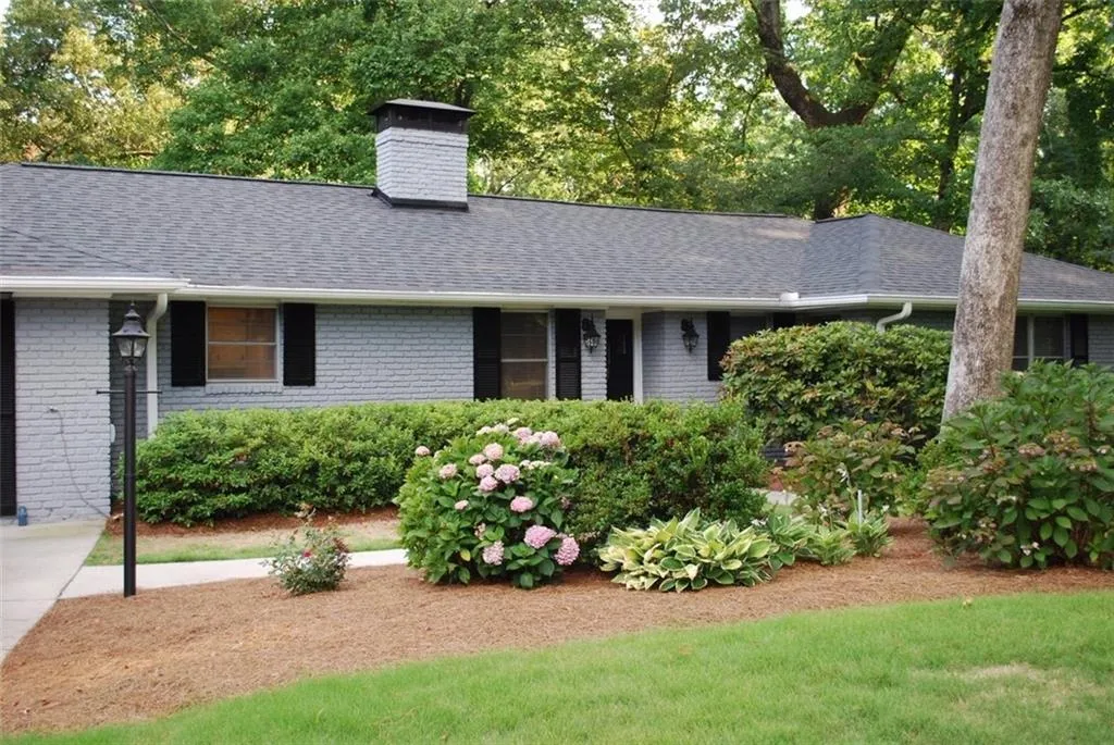 285 Elden Drive, Atlanta, Georgia 30342, 3 Bedrooms Bedrooms, ,2 BathroomsBathrooms,Residential,Sold,285 Elden Drive,6518710