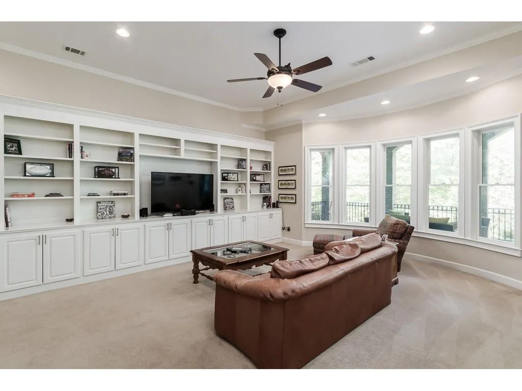 546 Londonberry, Sandy Springs, Georgia 30327, 6 Bedrooms Bedrooms, ,6 BathroomsBathrooms,Residential,Sold,546 Londonberry,6510751