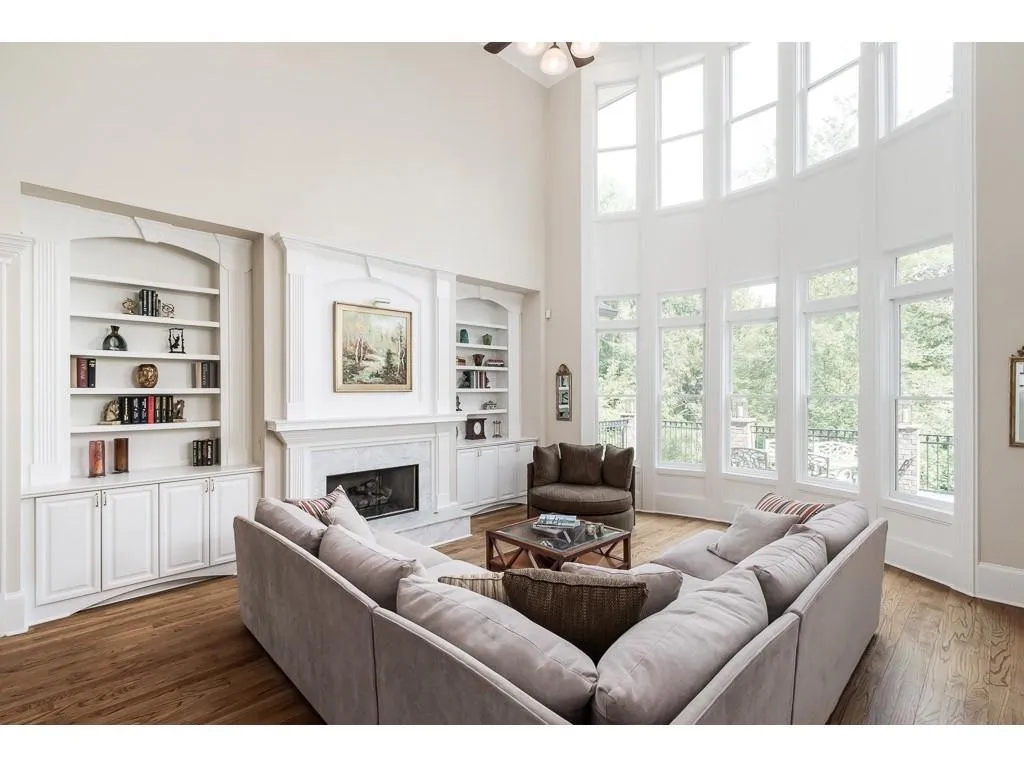 546 Londonberry, Sandy Springs, Georgia 30327, 6 Bedrooms Bedrooms, ,6 BathroomsBathrooms,Residential,Sold,546 Londonberry,6510751