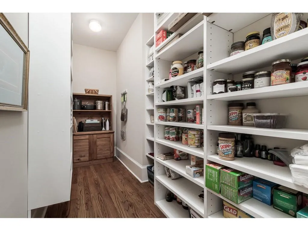 546 Londonberry, Sandy Springs, Georgia 30327, 6 Bedrooms Bedrooms, ,6 BathroomsBathrooms,Residential,Sold,546 Londonberry,6510751