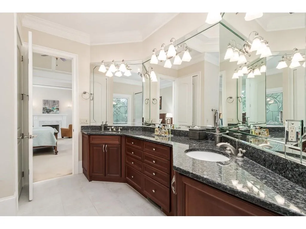 546 Londonberry, Sandy Springs, Georgia 30327, 6 Bedrooms Bedrooms, ,6 BathroomsBathrooms,Residential,Sold,546 Londonberry,6510751