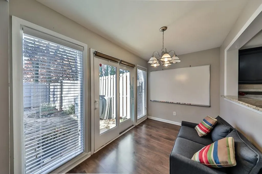 7750 Roswell Road Unit 9e, Atlanta, Georgia 30350, 3 Bedrooms Bedrooms, ,2 BathroomsBathrooms,Residential,Sold,7750 Roswell Road Unit 9e,6108483