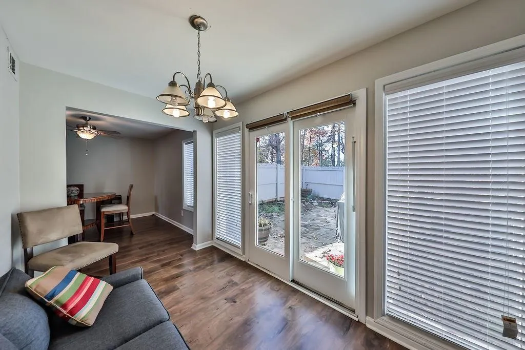 7750 Roswell Road Unit 9e, Atlanta, Georgia 30350, 3 Bedrooms Bedrooms, ,2 BathroomsBathrooms,Residential,Sold,7750 Roswell Road Unit 9e,6108483