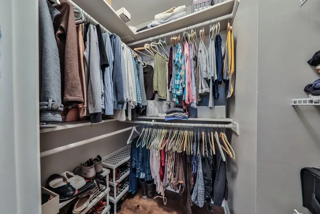 7750 Roswell Road Unit 9e, Atlanta, Georgia 30350, 3 Bedrooms Bedrooms, ,2 BathroomsBathrooms,Residential,Sold,7750 Roswell Road Unit 9e,6108483