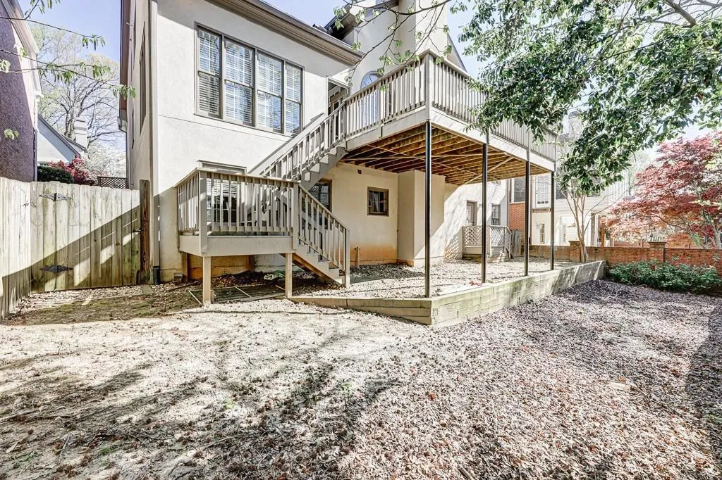 195 Grosvenor Place, Atlanta, Georgia 30328, 5 Bedrooms Bedrooms, ,4 BathroomsBathrooms,Residential,Sold,195 Grosvenor Place,6860962