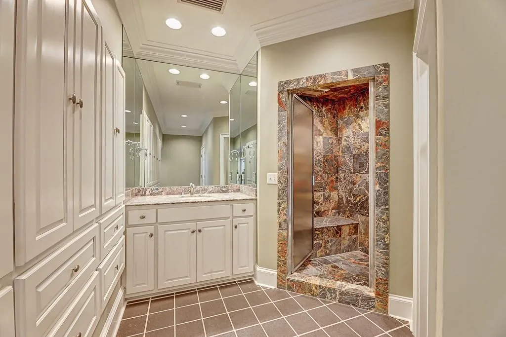 195 Grosvenor Place, Atlanta, Georgia 30328, 5 Bedrooms Bedrooms, ,4 BathroomsBathrooms,Residential,Sold,195 Grosvenor Place,6860962