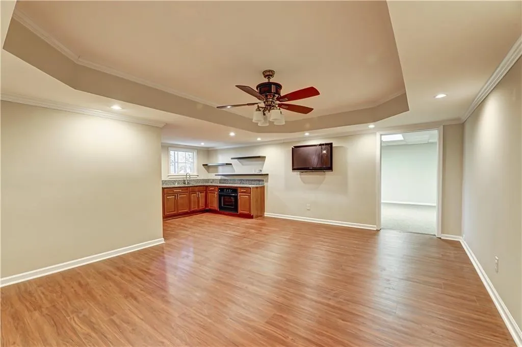 195 Grosvenor Place, Atlanta, Georgia 30328, 5 Bedrooms Bedrooms, ,4 BathroomsBathrooms,Residential,Sold,195 Grosvenor Place,6860962