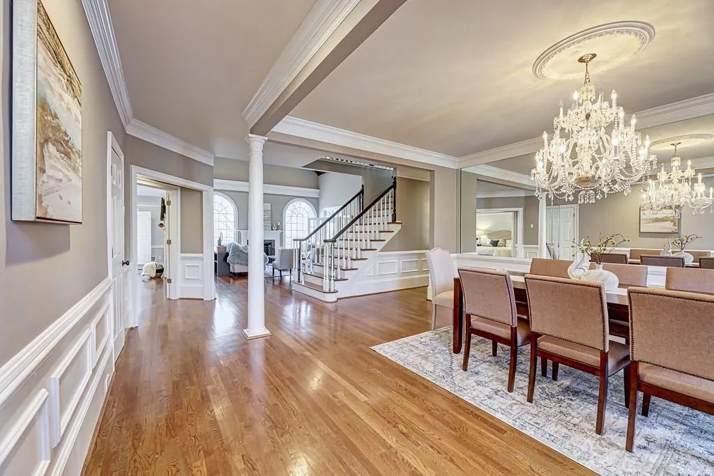 195 Grosvenor Place, Atlanta, Georgia 30328, 5 Bedrooms Bedrooms, ,4 BathroomsBathrooms,Residential,Sold,195 Grosvenor Place,6860962