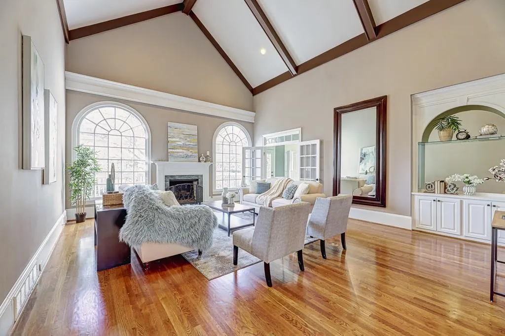 195 Grosvenor Place, Atlanta, Georgia 30328, 5 Bedrooms Bedrooms, ,4 BathroomsBathrooms,Residential,Sold,195 Grosvenor Place,6860962
